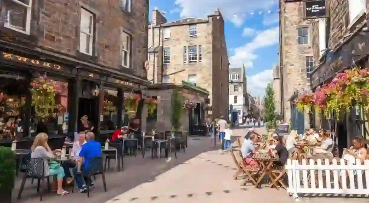 Cobbled Rose Street in Edinburgh is home to no less than 12 of the citys finest pubs, including The Kenilworth