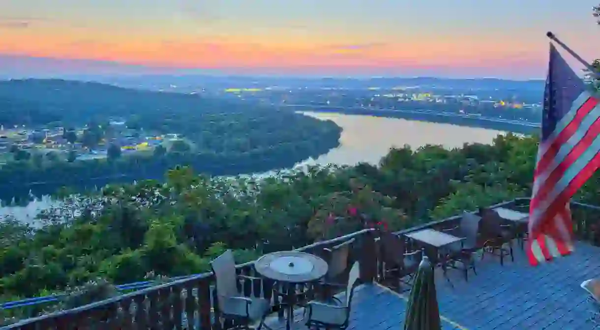 Enjoy views over the Tennessee River at RiverView Inn