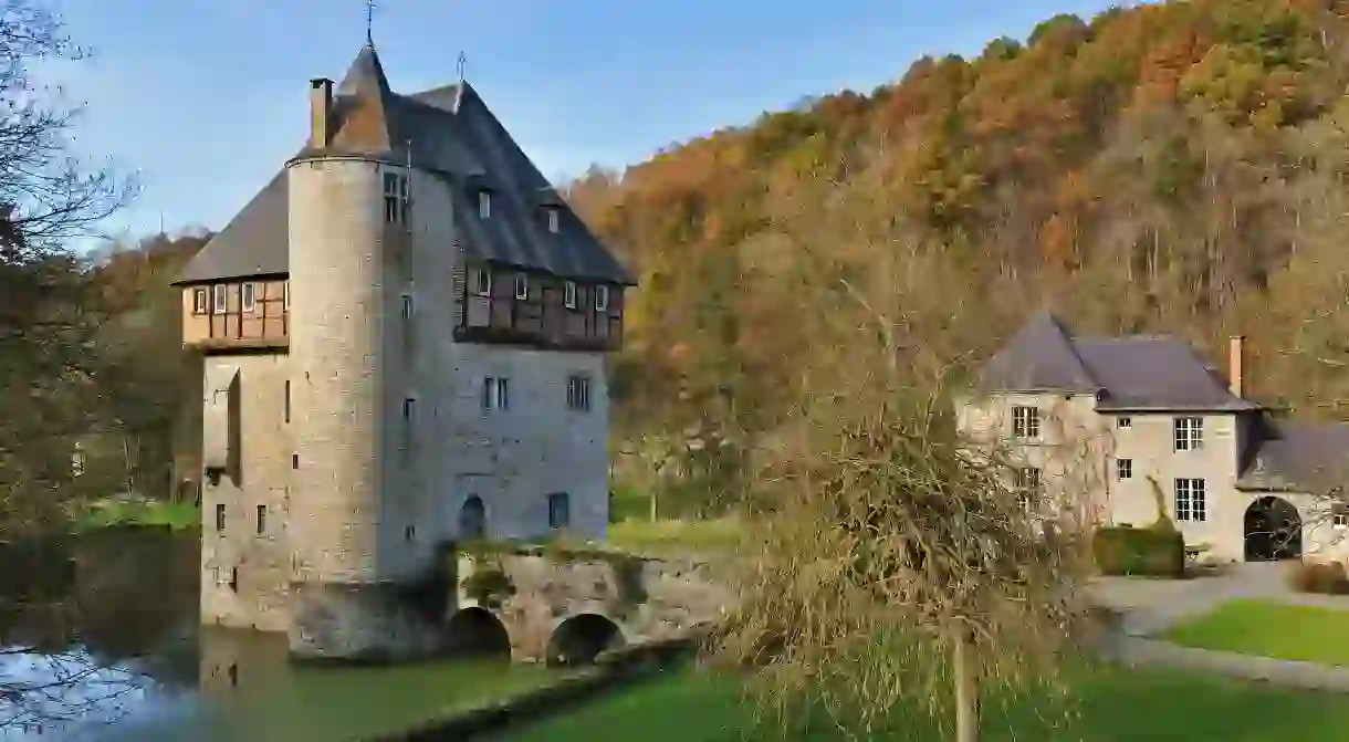 C91PPA 13th Century keep of Castle Carondelet at Crupet in the Belgian Ardennes, Namur, Wallonia, Belgium. Image shot 2011. Exact date unknown.