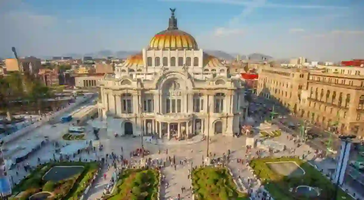 The stunning Palacio de Bellas Artes is one of Mexico Citys cant-miss attractions