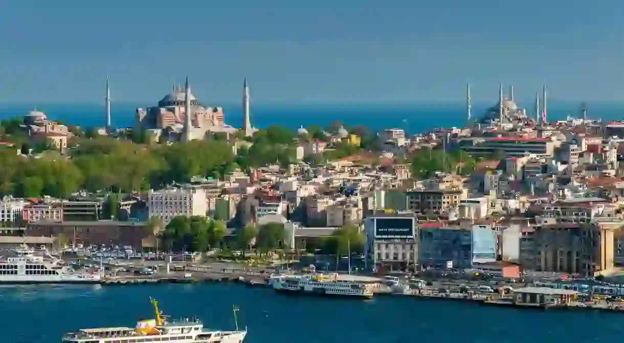 ERN9W9 City skyline with Bosphurus strait, Istanbul, Turkey