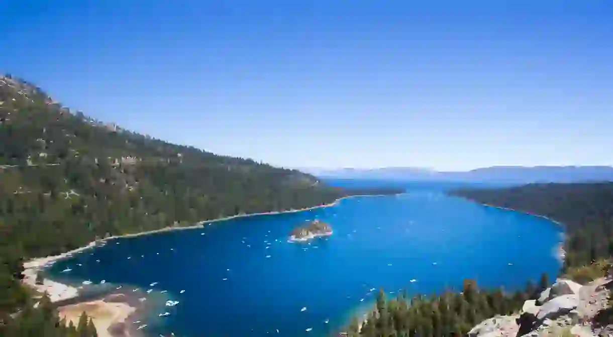 You wont be short of a good view with a waterfront rental on Lake Tahoe