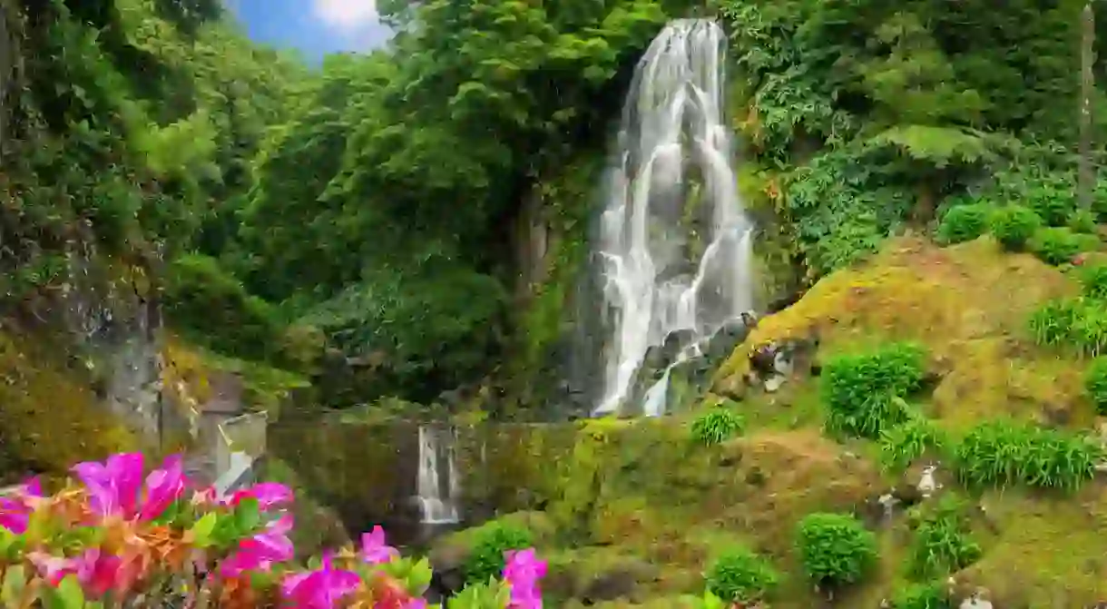 Veu da Noiva is a stunning waterfall to visit on São Miguel island