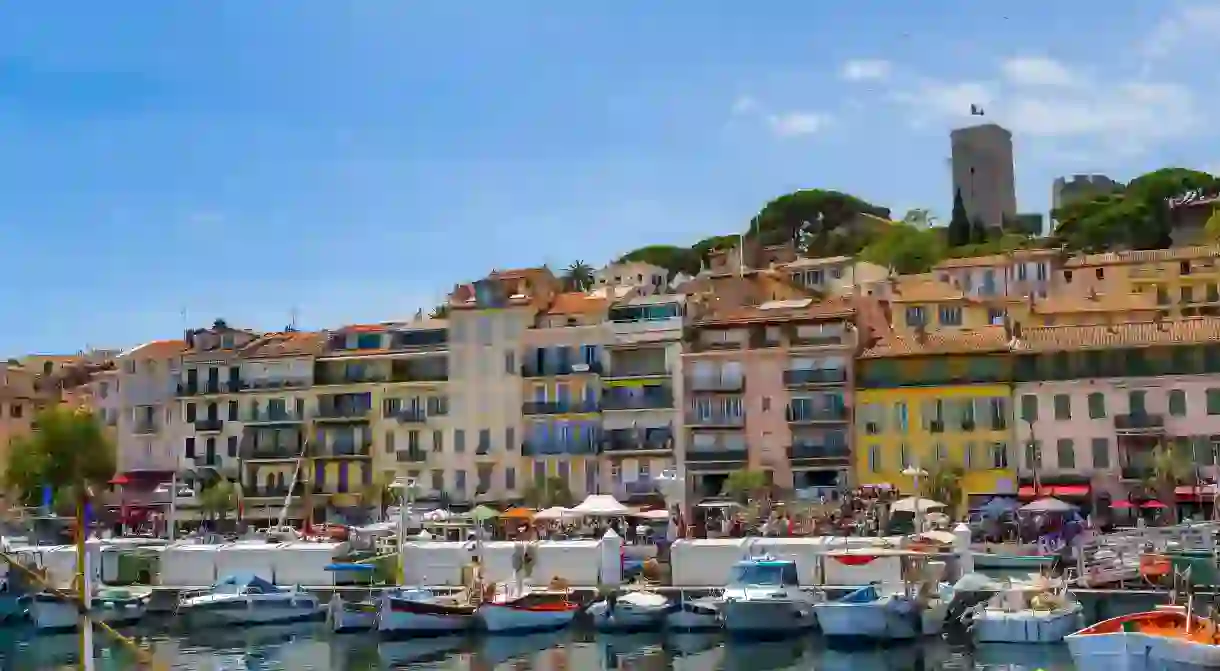 Enjoy a budget meal with a waterfront location at one of the affordable eateries near the old port of Cannes