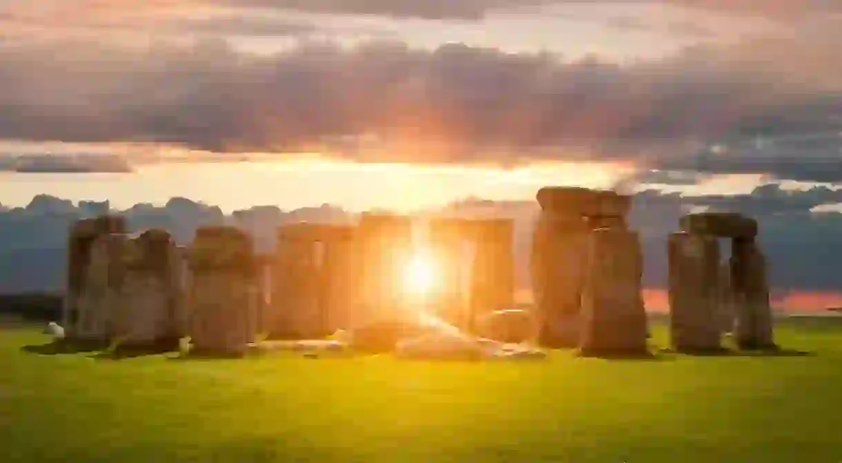 Stay overnight near Stonehenge so you can enjoy an unhurried visit