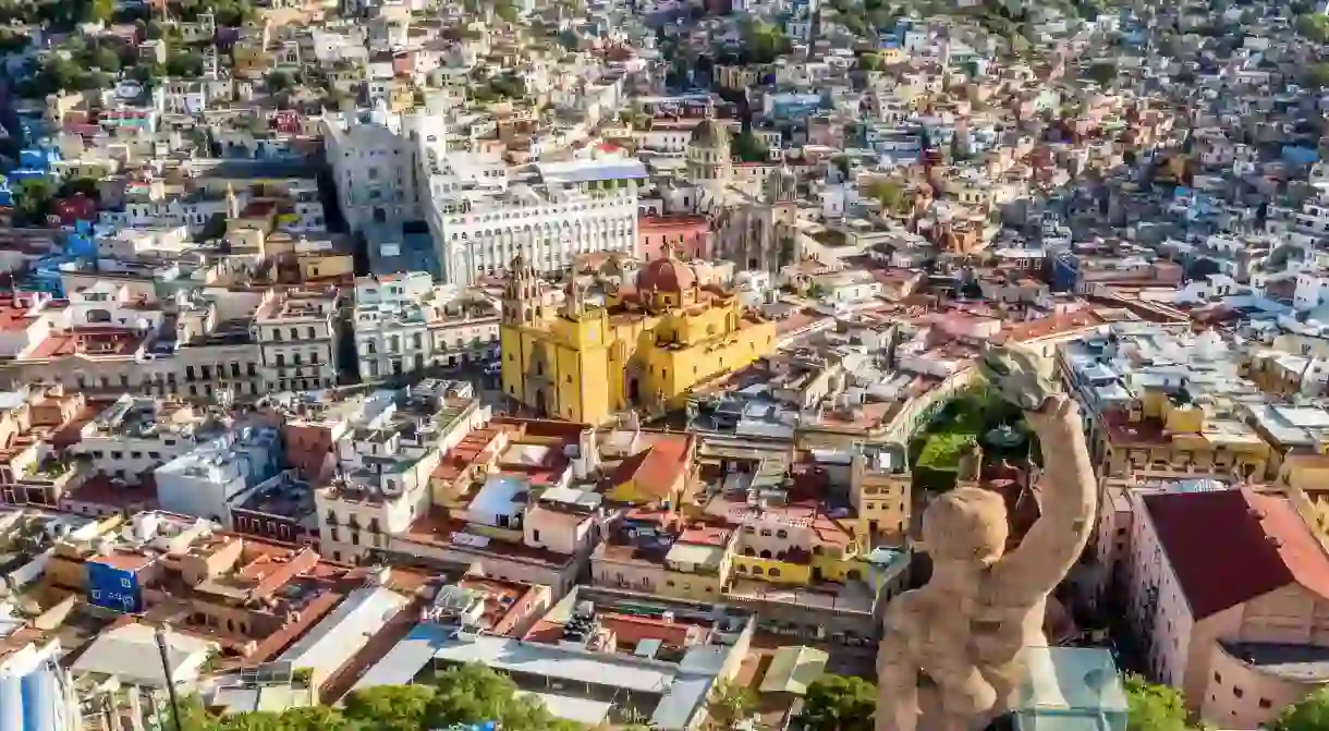 El Pípila overlooks the sprawling Mexican city of Guanajuato