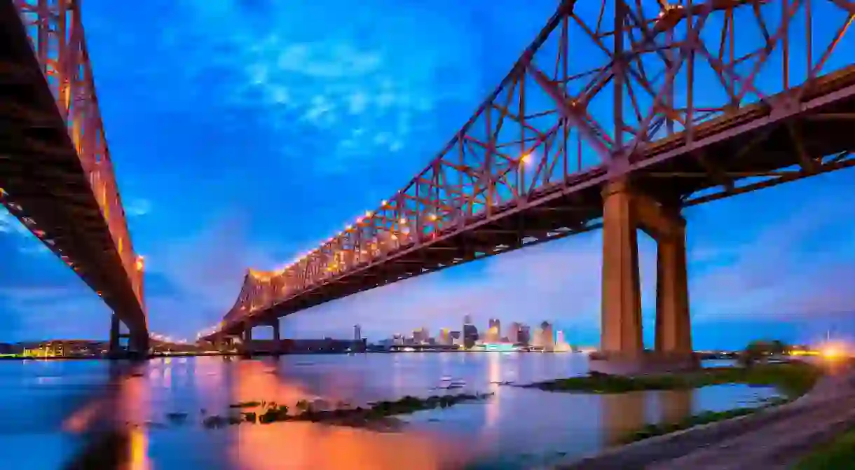 Stay near the Port of New Orleans and be in easy rich of the citys other attractions