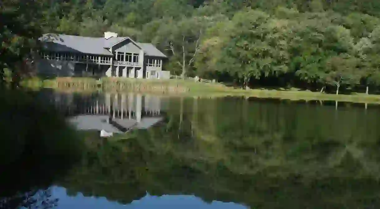 Peaks of Otter Lodges lake views offer quiet reflection