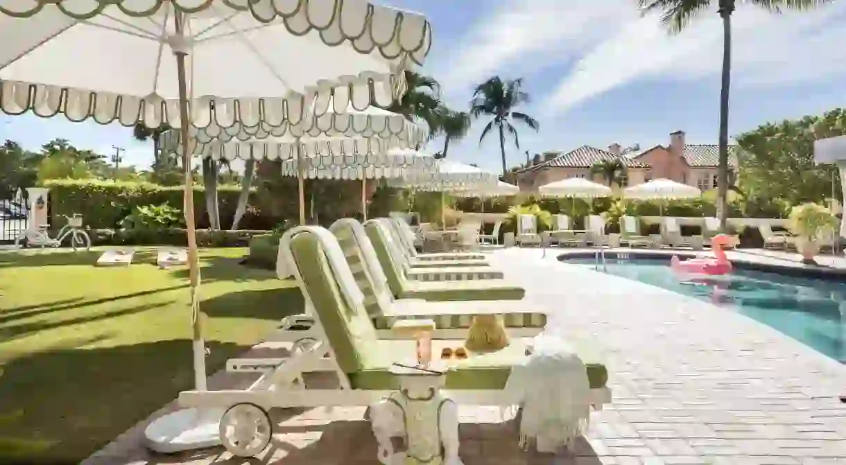 Lounge with style in the Palm Beach sun