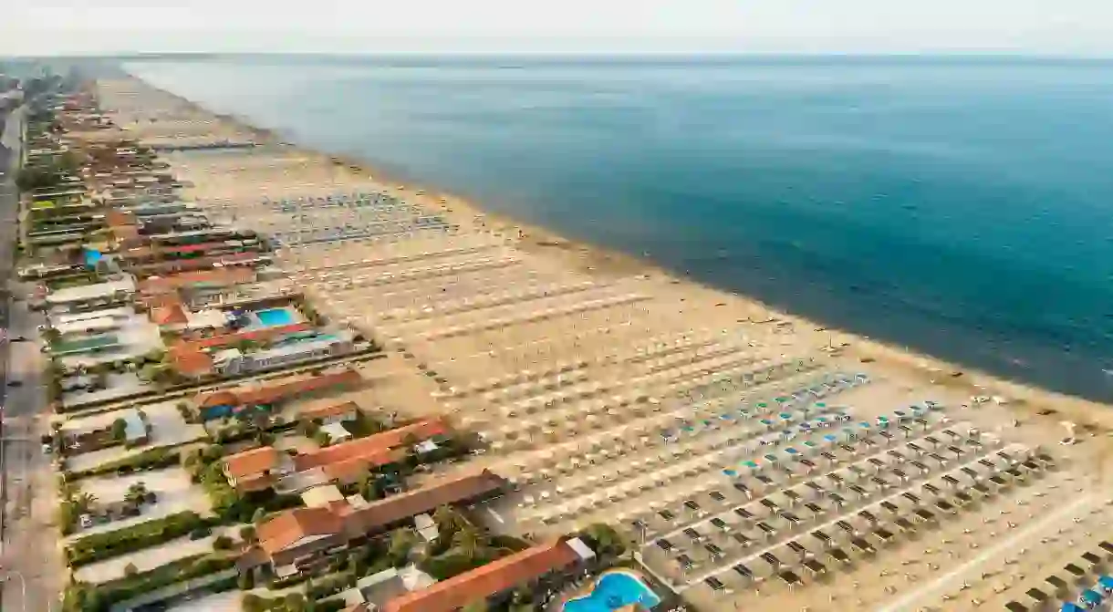 Marina di Pietrasanta is a sea of sunloungers and umbrellas