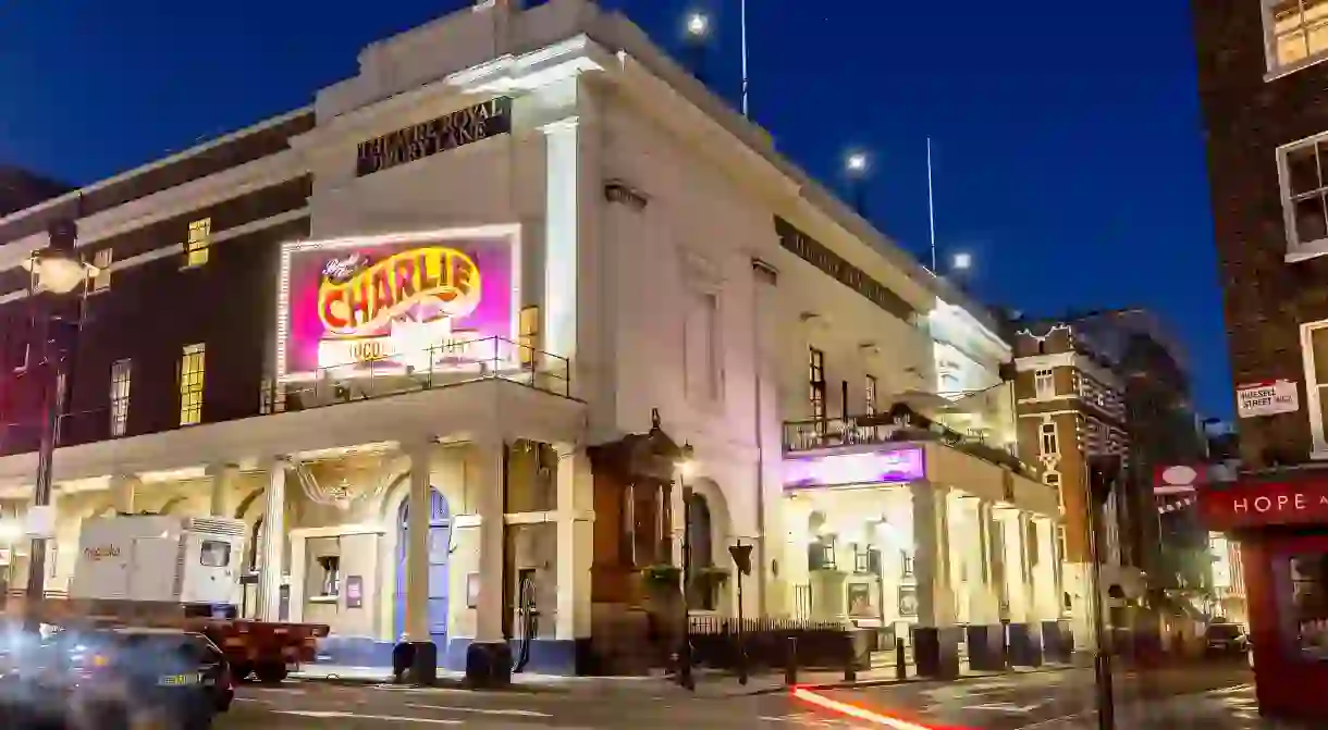 EMP46H Theatre Royal Drury Lane at Night London UK