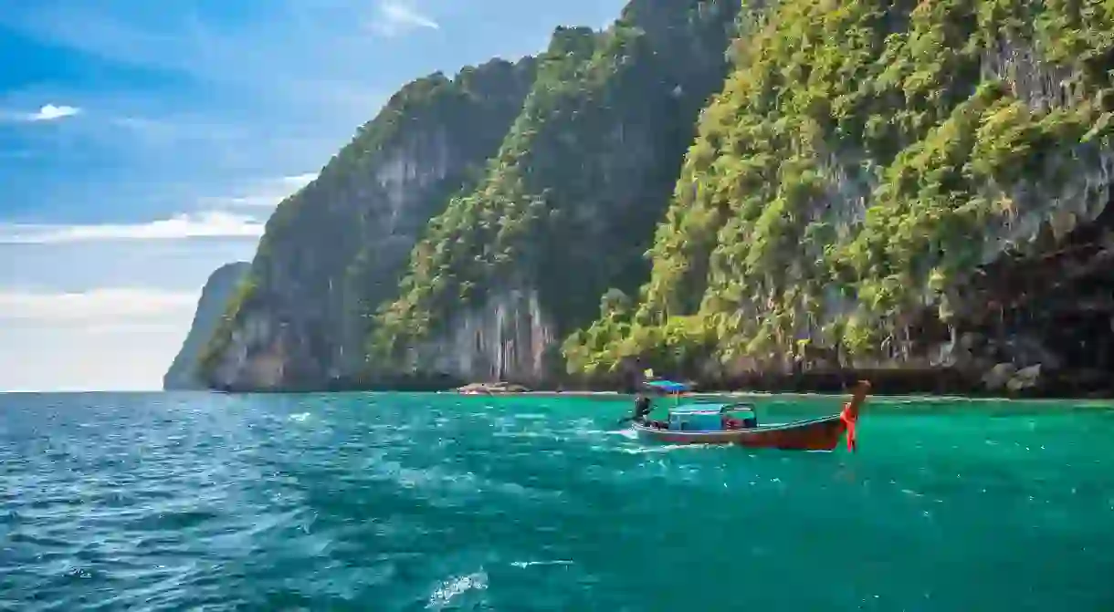 Known for fusion cuisine and turqoise coastline, Thailand is home to many amazing sailing experiences around its islands