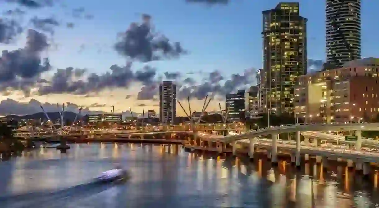 Evolution Apartments are located directly by the Brisbane River