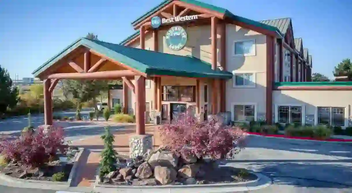 The Best Western Northwest Lodge offers a cozy stay