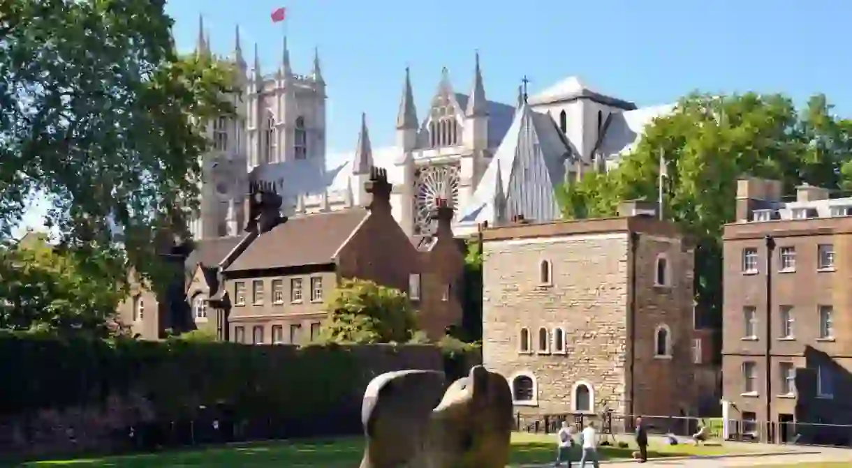 Henry Moore sculpture in College Green Park, Westminster Abbey