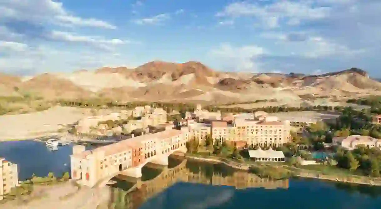 The Hilton Lake Las Vegas Resort & Spa enjoys a sprawling desert locale