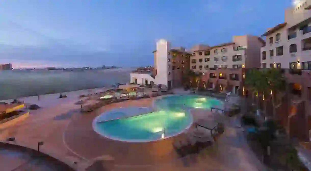 No need to search for sand – youll find many Puerto Peñasco hotels on the beach