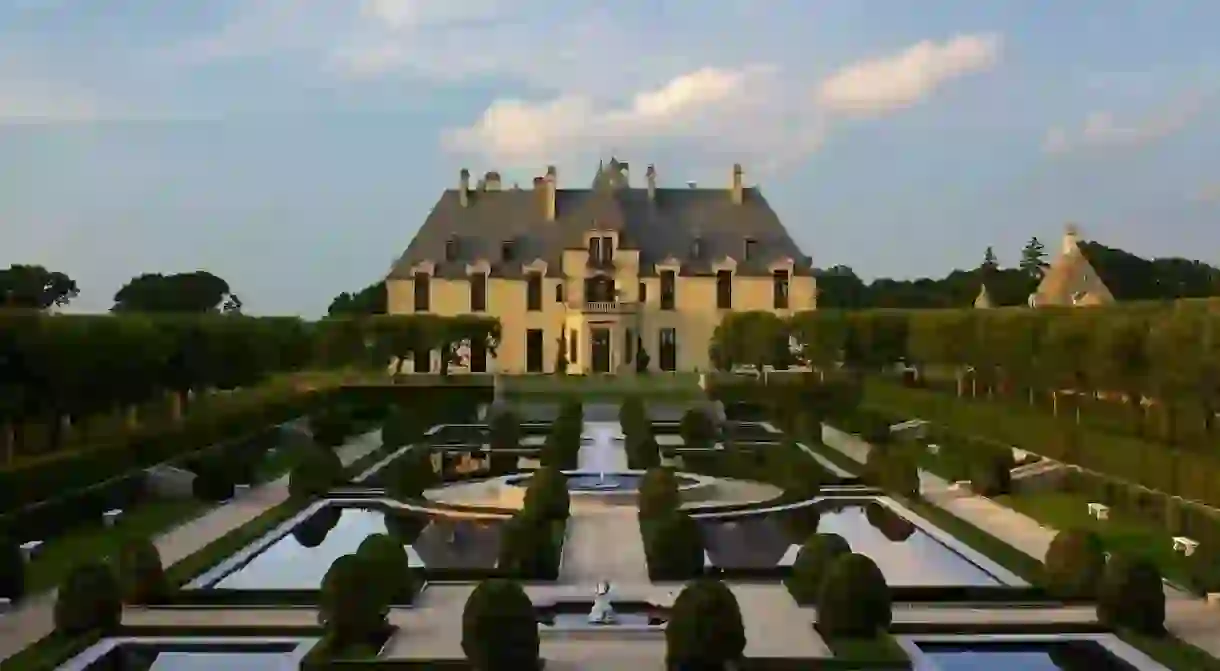 Its no surprise the A-listers of the old Hollywood era used to party at Oheka Castle