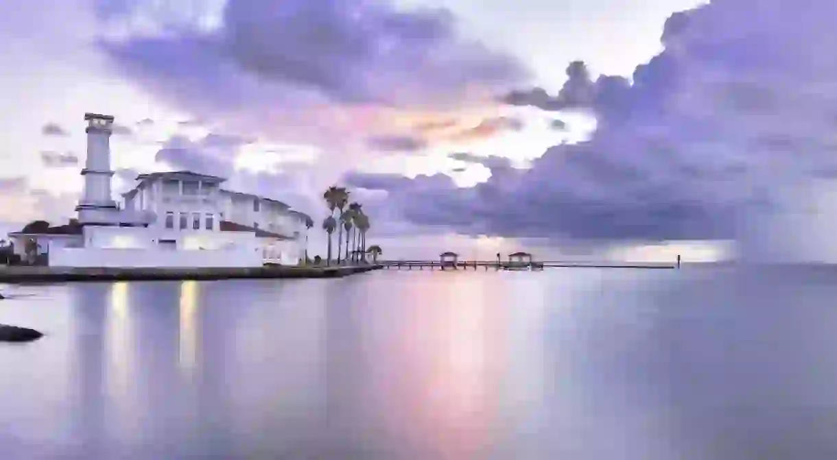 Lighthouse Inn at Aransas Bay enjoys a prime seafront position