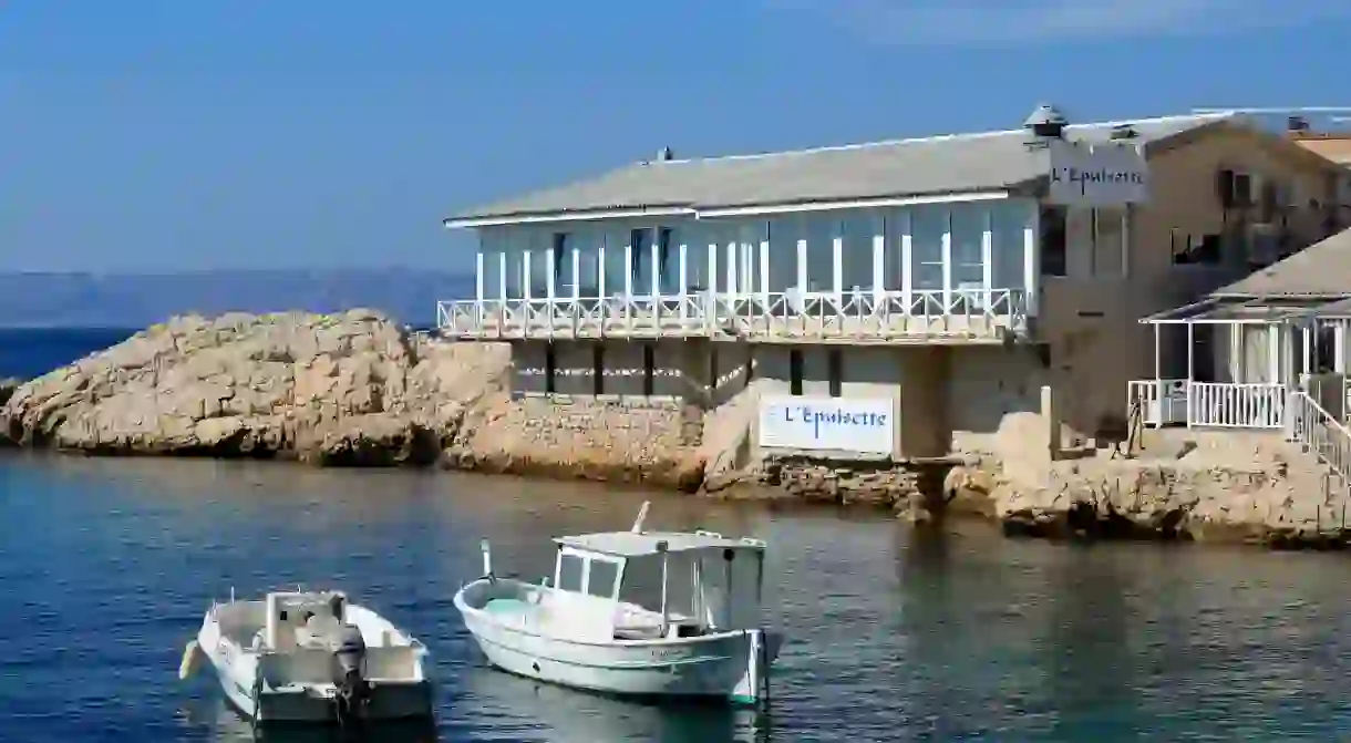 Whats better than eating fresh seafood as you watch the fishing boats come in?