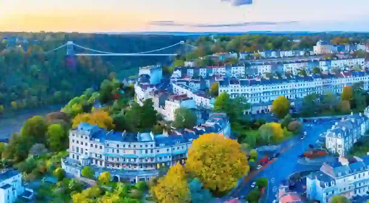 Bristols Clifton Suspension Bridge spanning the River Avon and linking Clifton and Leigh Woods