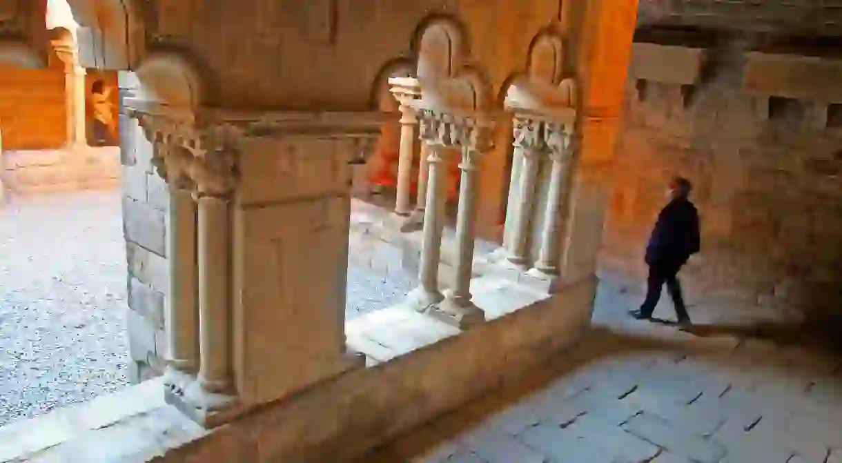 2E0PWG5 cloister of the former Romanesque Benedictine monastery of Sant Pau del Camp, Barcelona, ??Catalonia, Spain