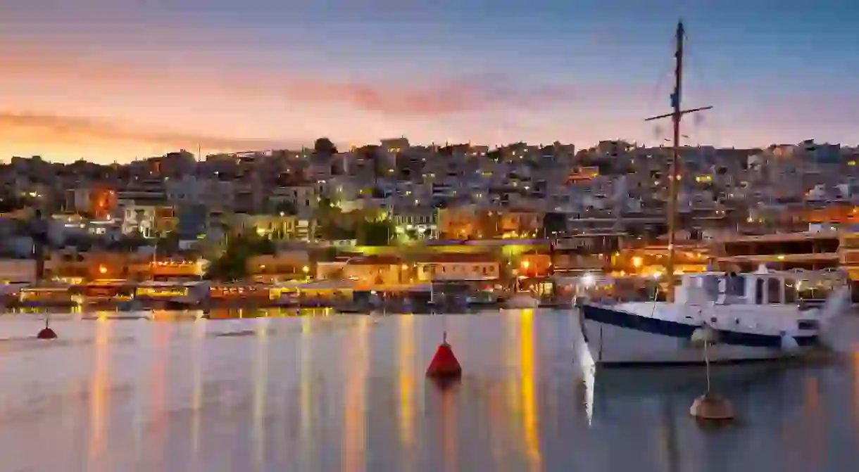 Fancy learning to sail? These clubs in Athens boast some of the best sailing schools in Greece