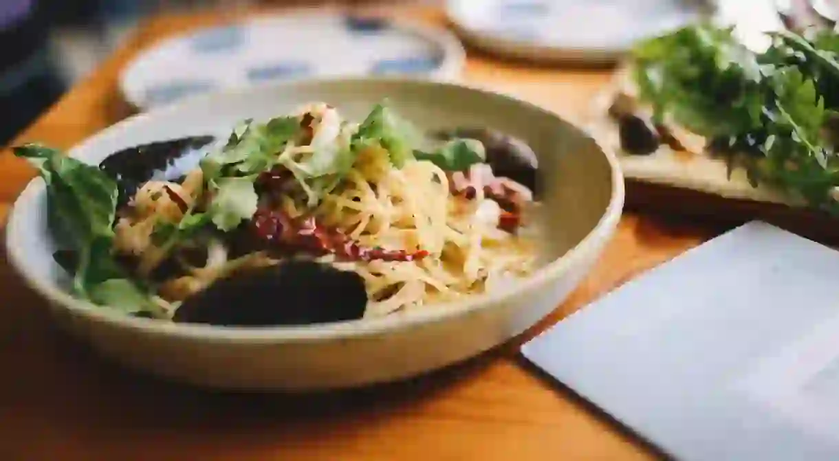 Spaghetti with chili, garlic, parsley and mussels