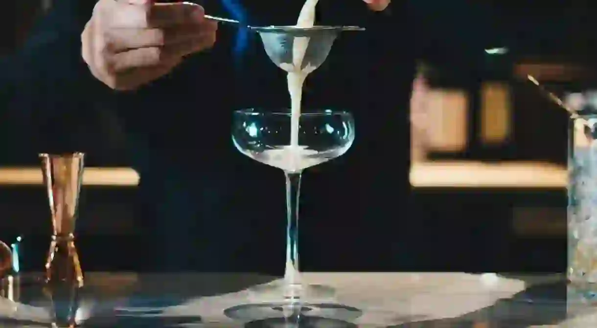 Cocktail bartender