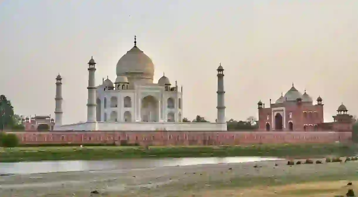 Mehtab Bagh (also as konwn as Moonlight Gardens) is situated directly opposite of the Taj Mahal on the northern side of the Yamuna River.