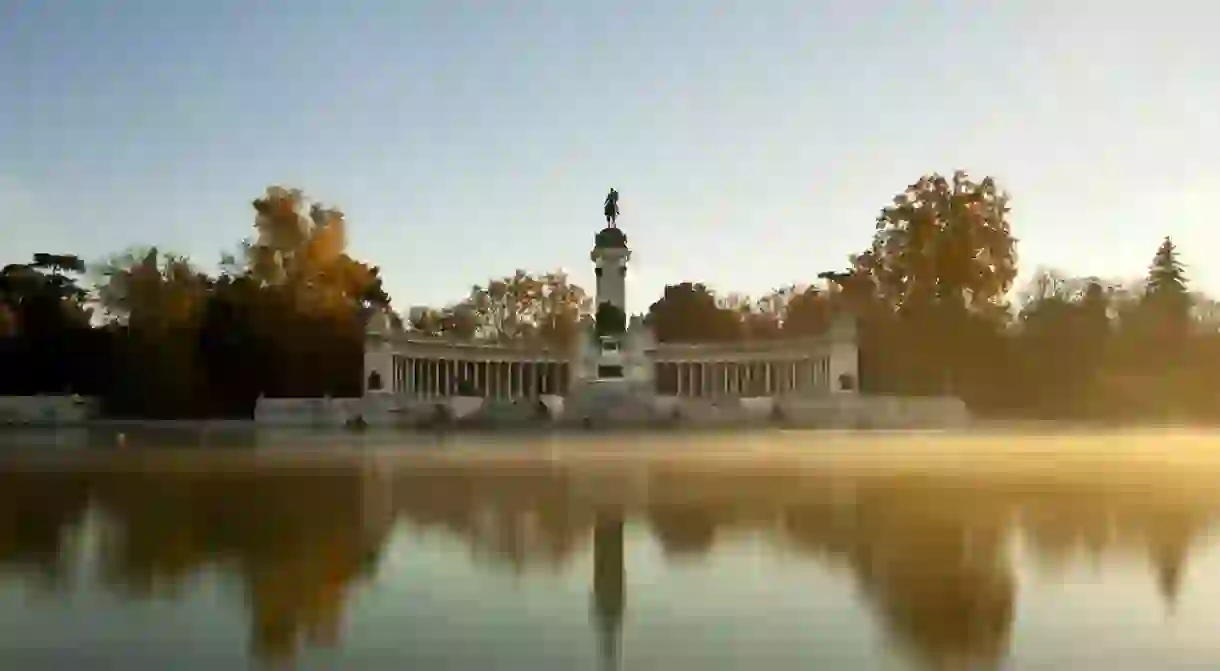 Lake in the Retiro Park in Madrid at dawn empty