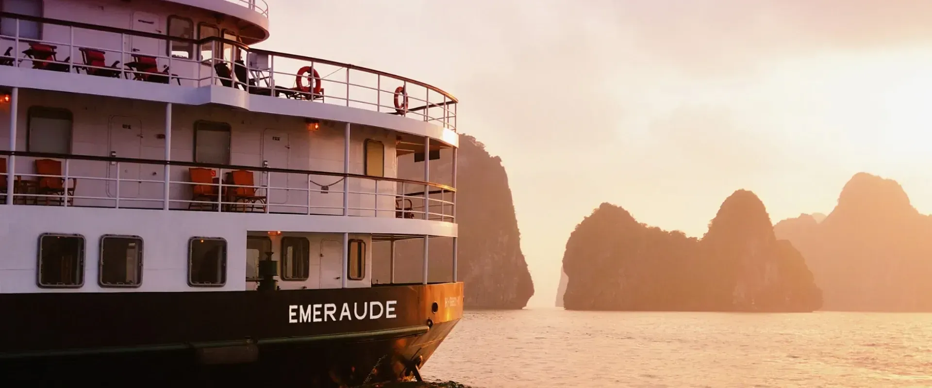 Emeraude Classic Cruise, Halong Bay